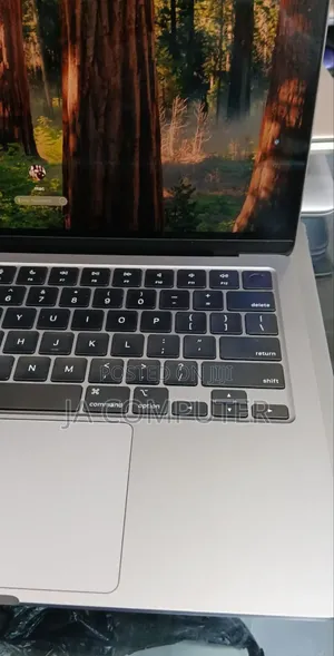 New Laptop Apple MacBook Air 2022 M2 8GB Apple M2 SSD 256GB