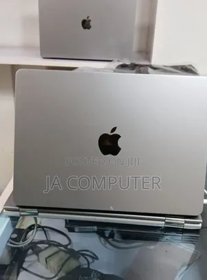 New Laptop Apple MacBook Air 2022 M2 8GB Apple M2 SSD 256GB