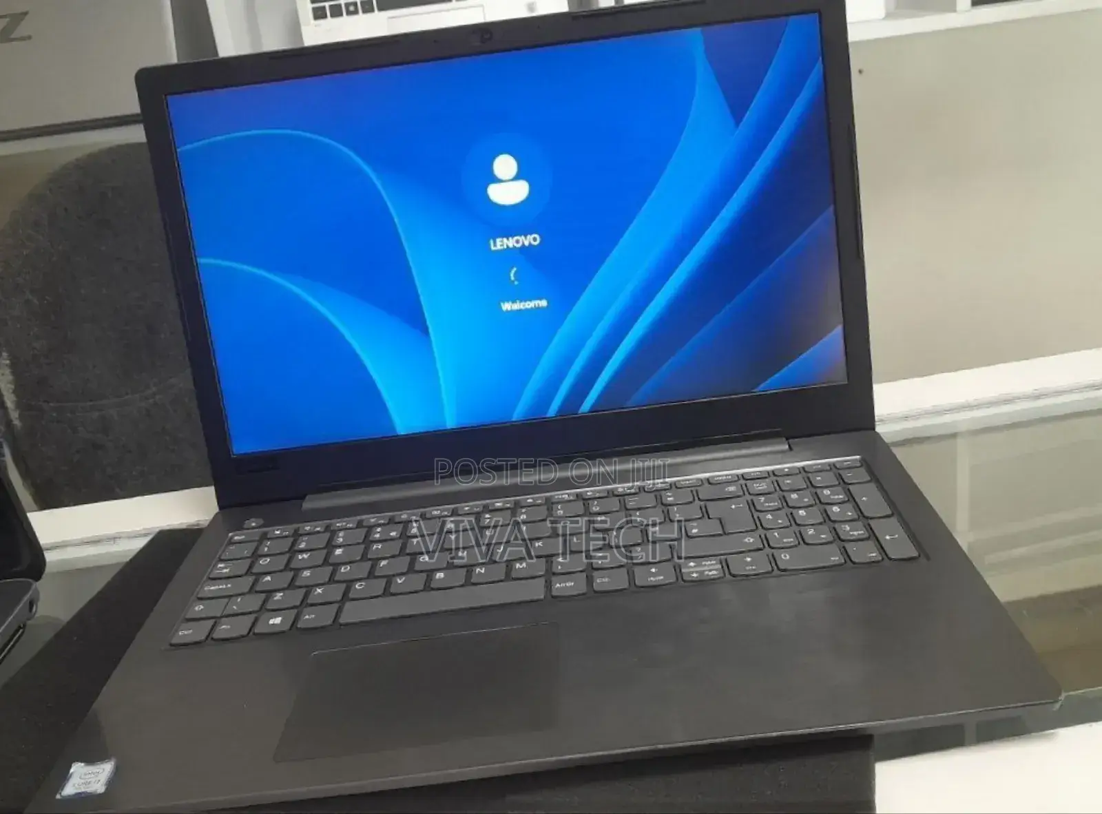 New Laptop Lenovo IdeaPad 520 4GB Intel Core I3 SSD 256GB
