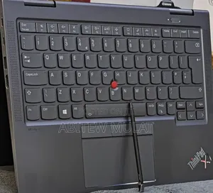 Photo - New Laptop Lenovo ThinkPad Yoga 370 16GB Intel Core I5 SSD 512GB