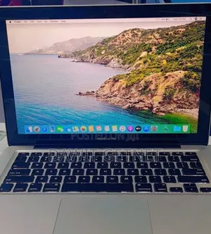 New Laptop Apple MacBook 2012 4GB Intel Core I5 SSD 500GB