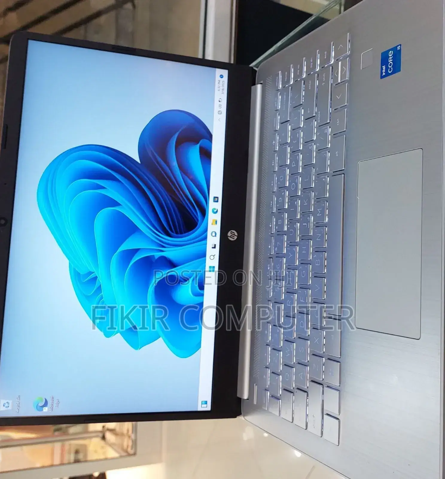 New Laptop HP Stream Notebook 8GB Intel Core I5 SSD 512GB