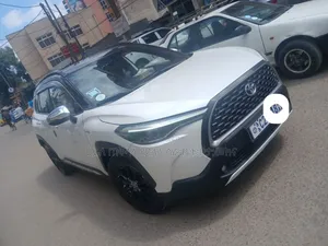 Photo - Toyota Corolla Cross Hybrid 2023