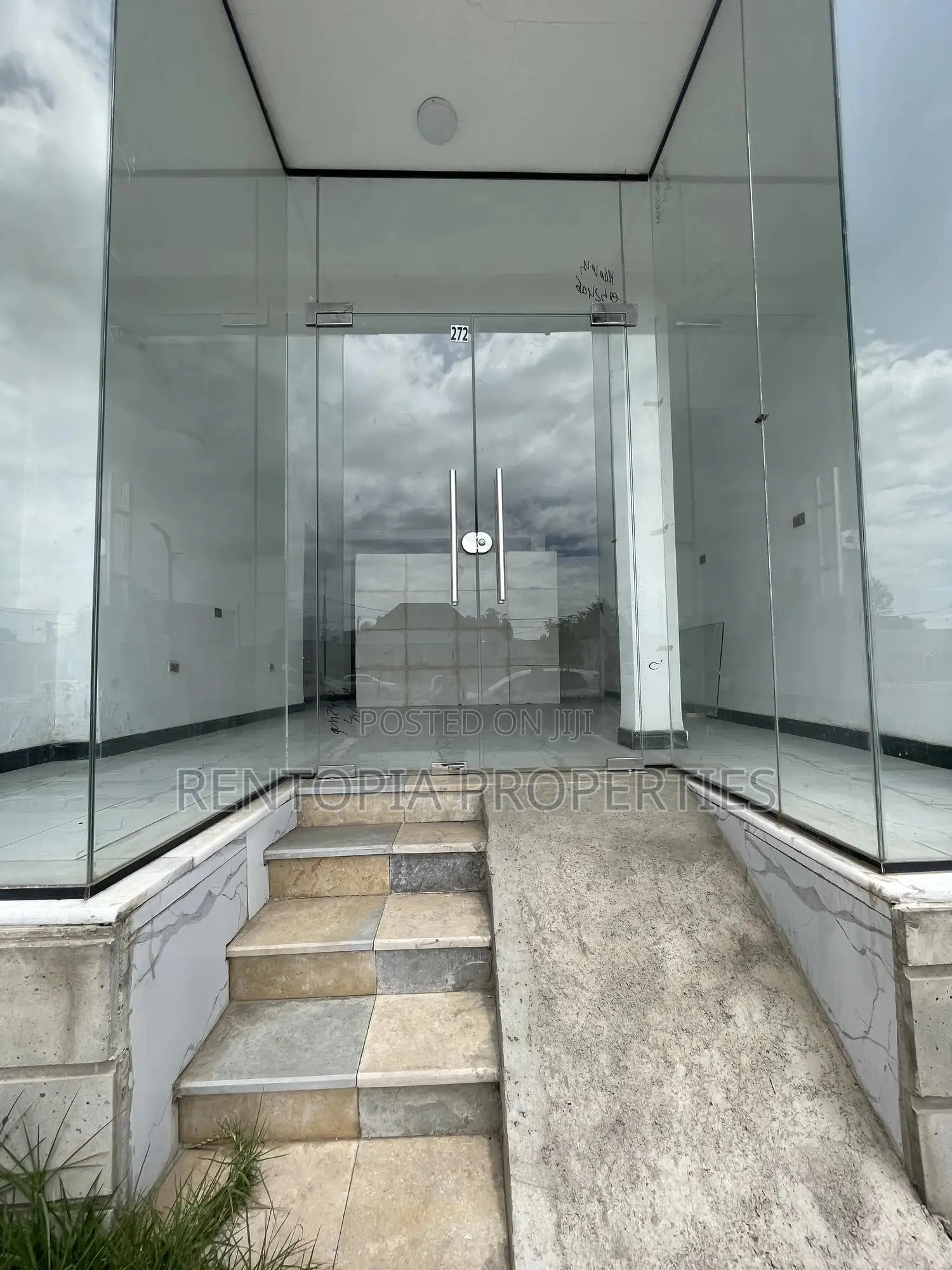 Shop for Rent ! የሚከራይ ሱቅ