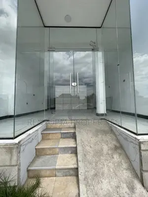 Shop for Rent ! የሚከራይ ሱቅ