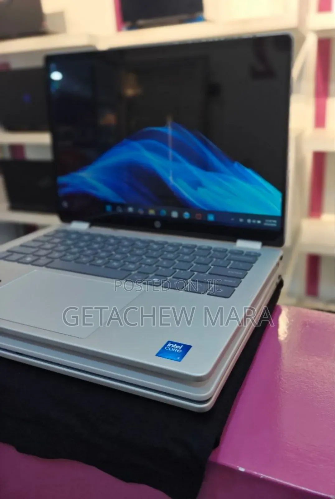 New Laptop HP OmniBook 5 Flip 8GB Intel Core I5 SSD 512GB
