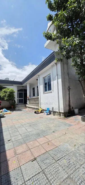 Furnished 4bdrm House in ወሰን, Yeka for sale