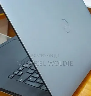 New Laptop Dell Precision 5540 16GB Intel Core I7 SSD 512GB