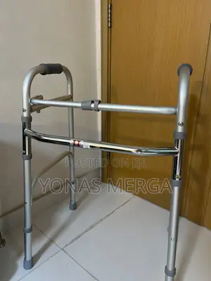 Photo - 4-Legged Walking_aid炙፸great for Seniors, Rehab Patients坼嗣walker