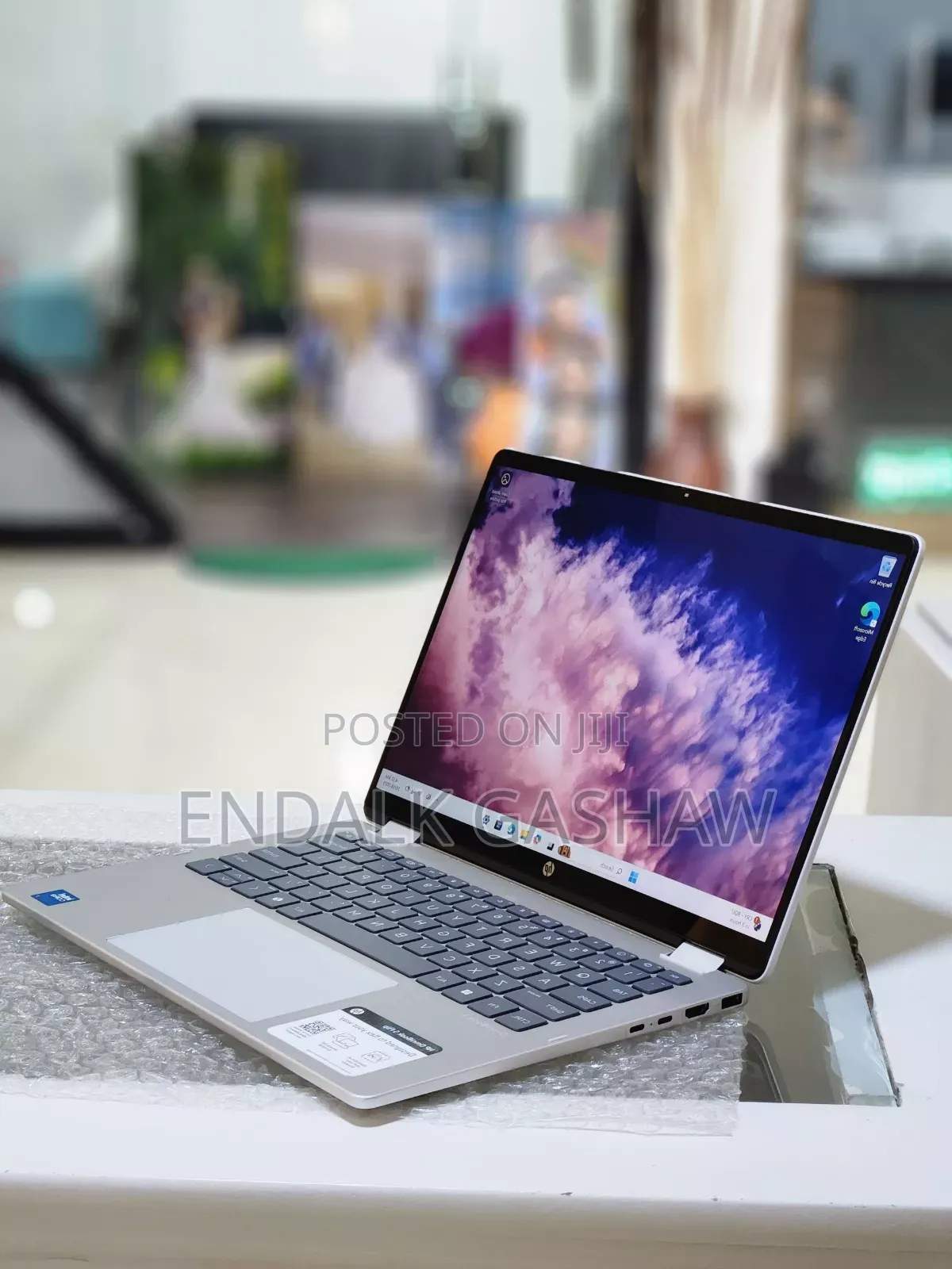 New Laptop HP OmniBook 5 Flip 14-Fp0023dx 16GB Intel Core I7 SSD 1T