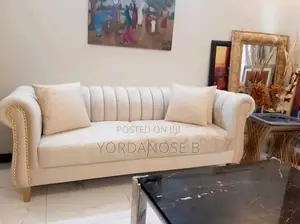 Photo - Sofa With Center Table
