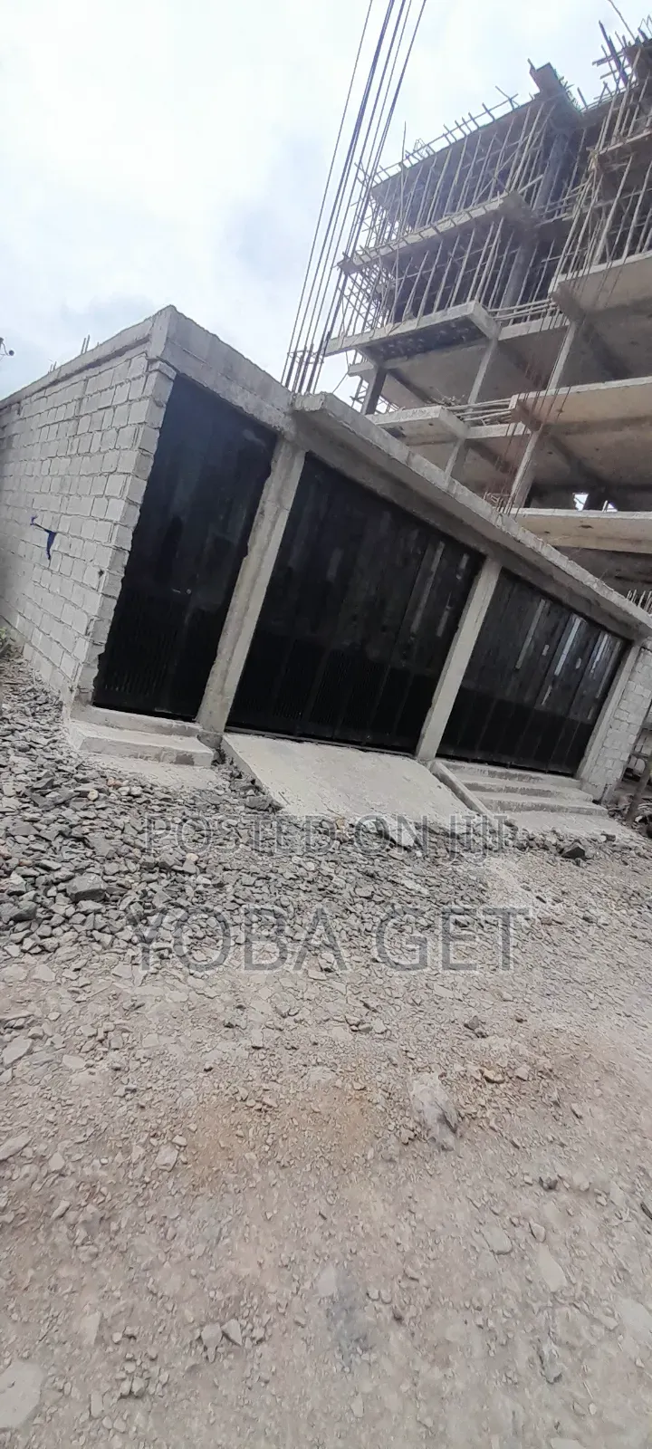 አስቸካይ የሚሸጥ ህንፃ