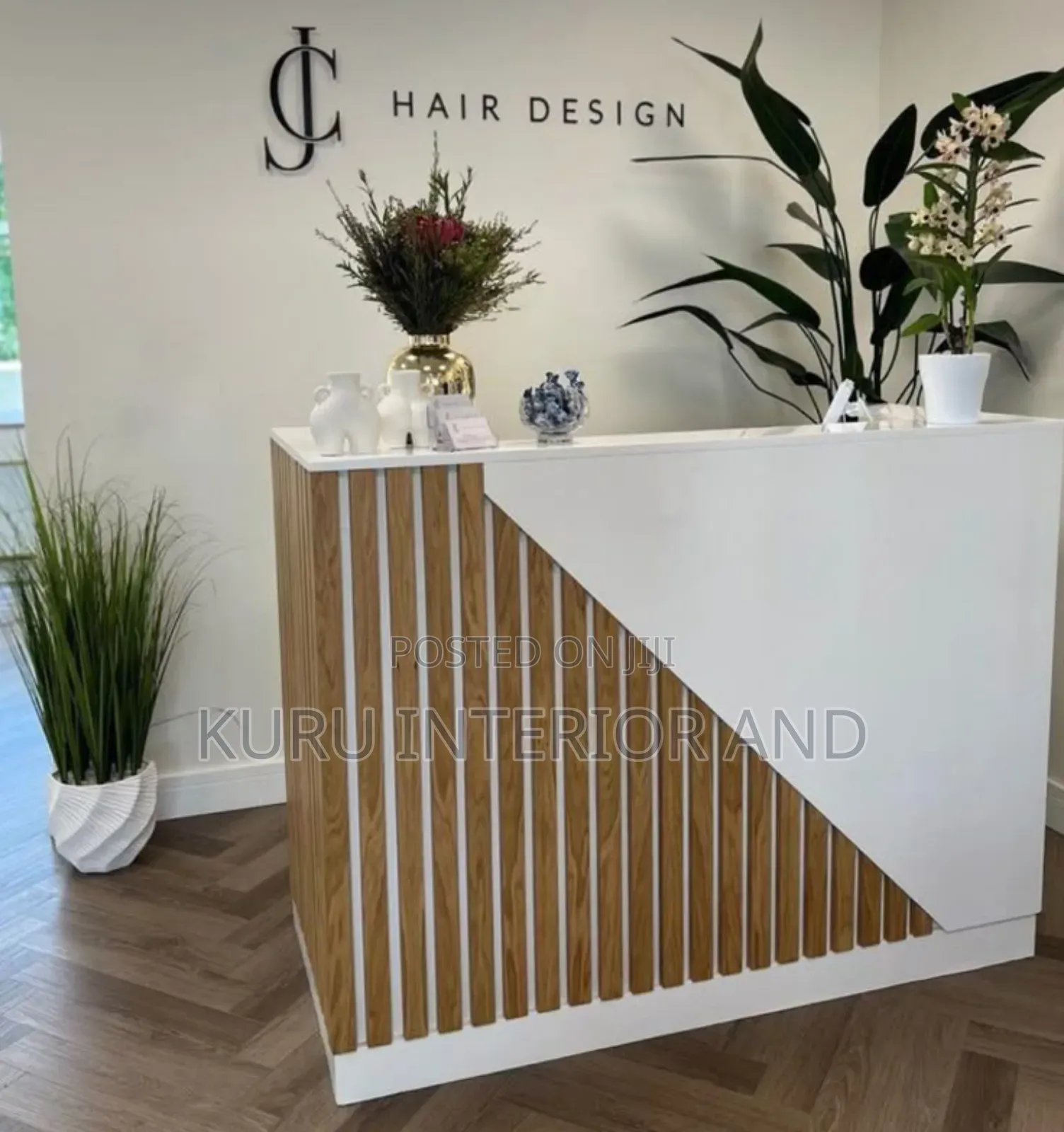 Modern Reception Tabel 120cm Width X 120 Cm Height X 50 Cm Debth