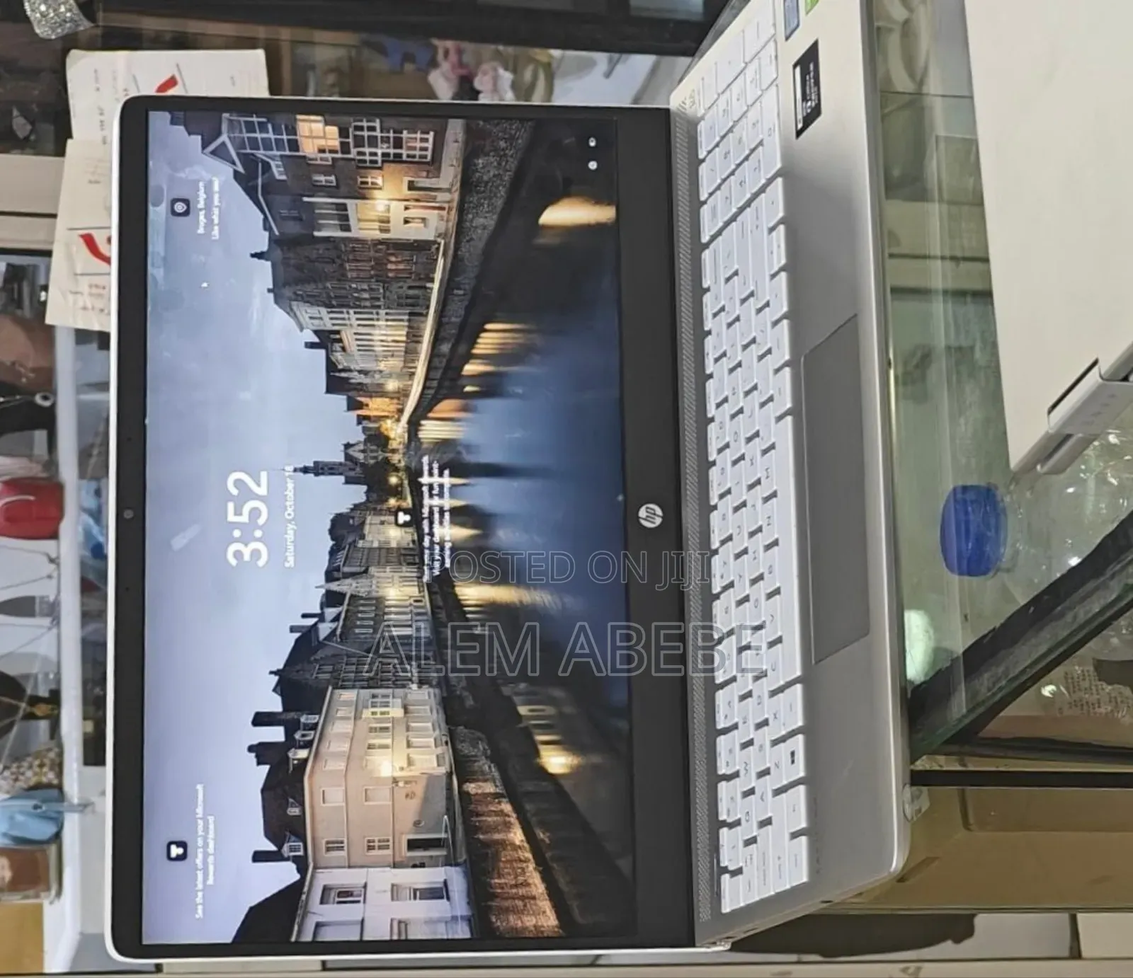 New Laptop HP Pavilion 15 8GB Intel Core i5 HDD+SSD 640GB