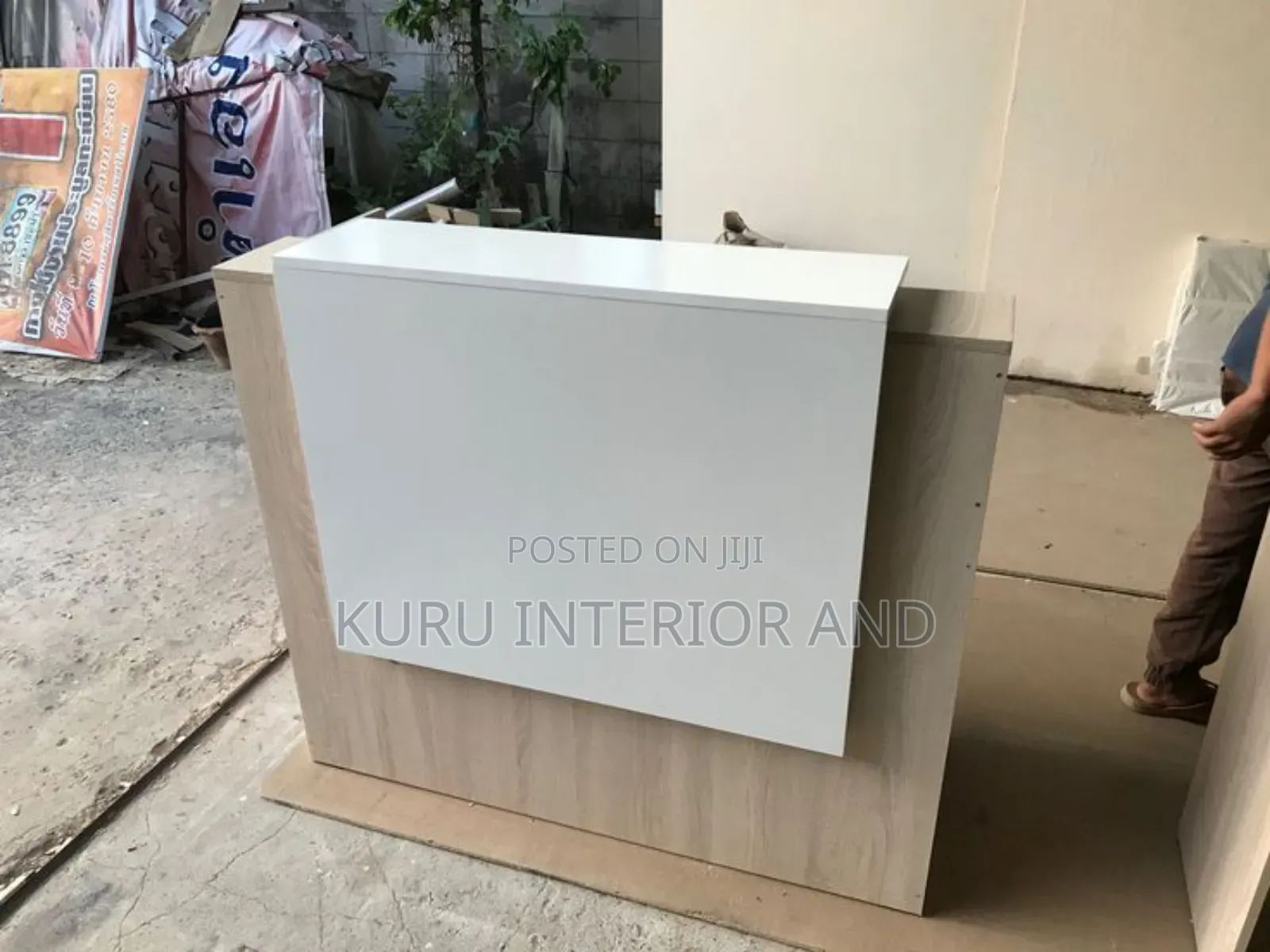Reception Tabel 130 Cm Width X 120 Cm Height X 60cm Debth