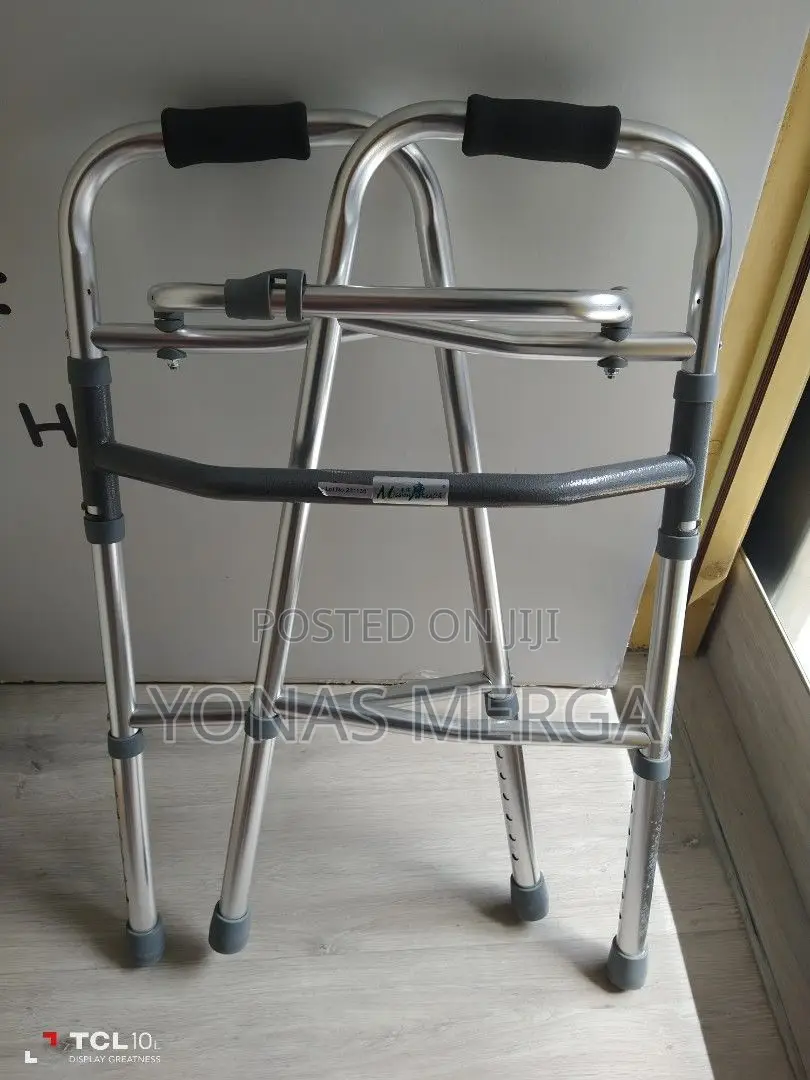 Walking Aid, Adjustable Height艦zportable Medical Walker電訊walker