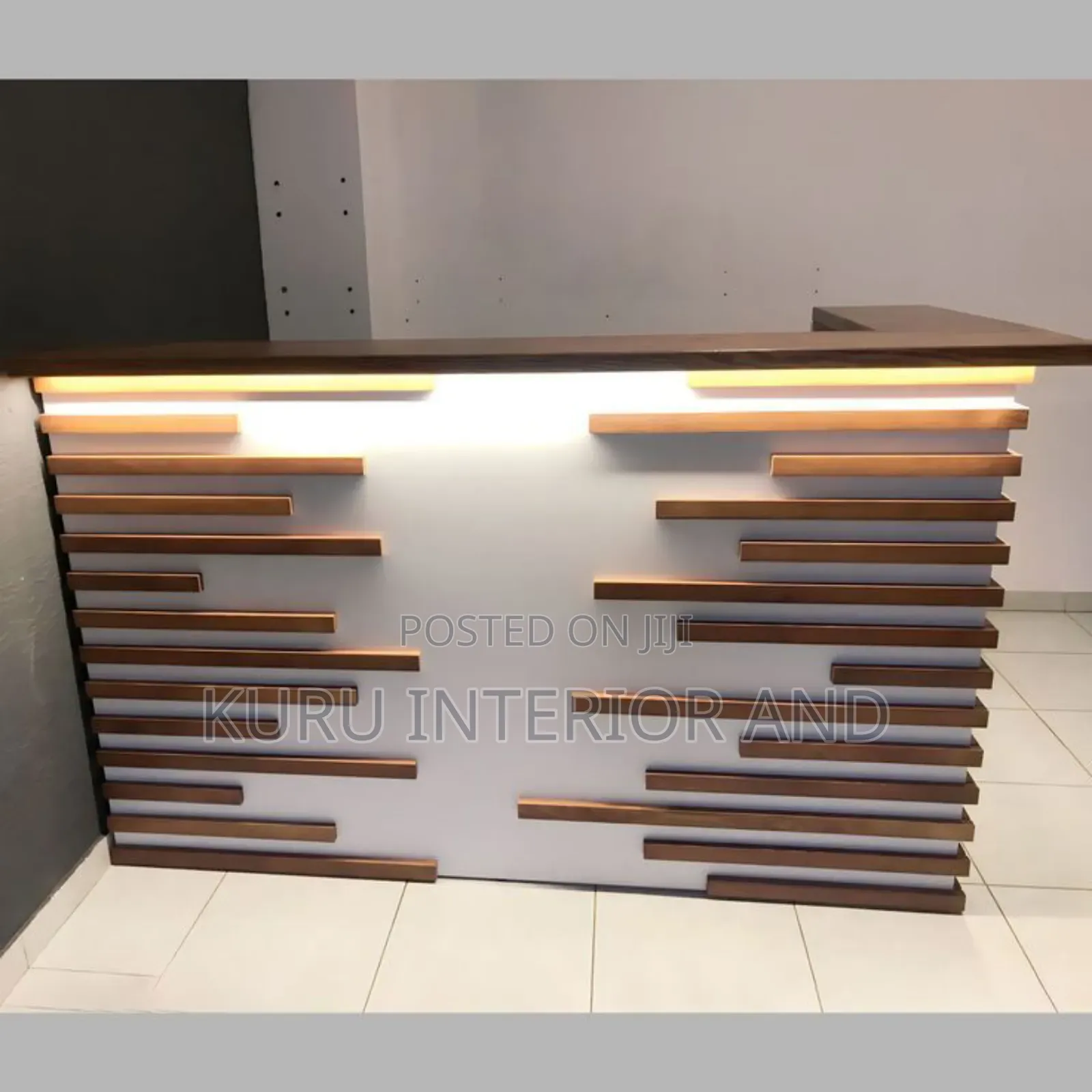 Reception Tabel Modern 150cm Width 60cm Debth 110cm Height