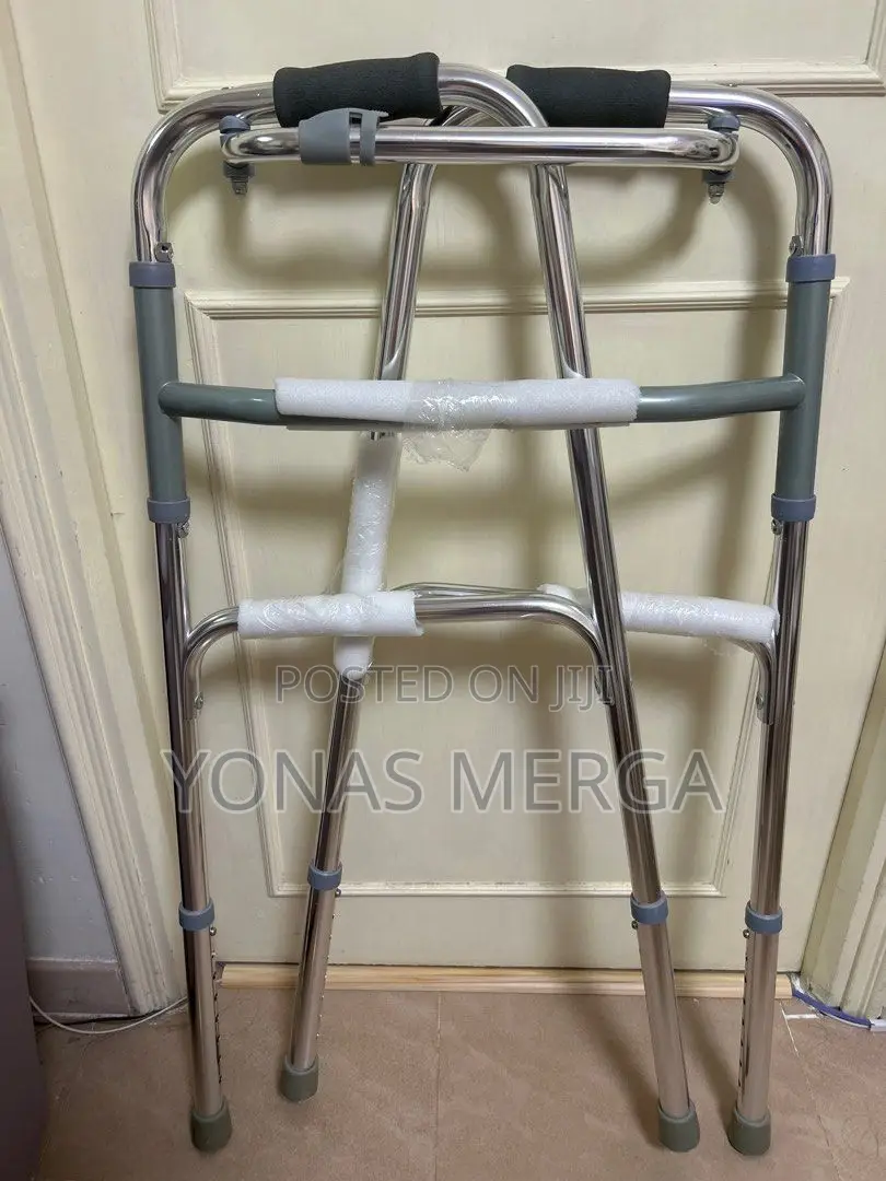 Walker喪吉walker፮፮፮folding Walker Is Made From Lightweight Aluminum