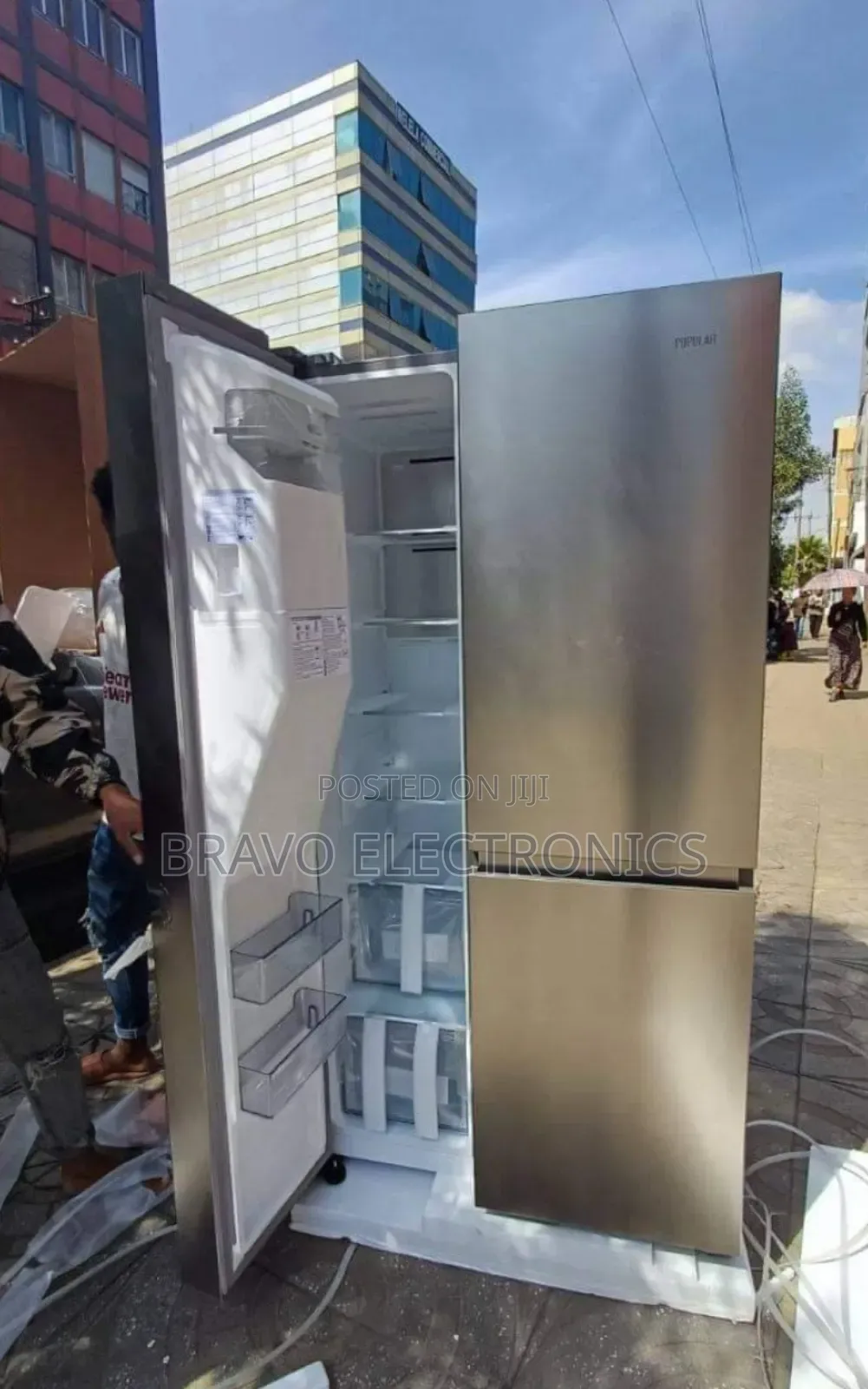  Popular 4-Door Side-by-Side Refrigerator – Luxury Cooling 2025!