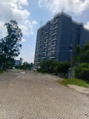 Photo - የንግድ ሱቅ 90% ግንባታ የተጠናቀቀ9 ወር የሚረከቡት *የንግድ ሱቆች ብር ቅድመ ክፍያ