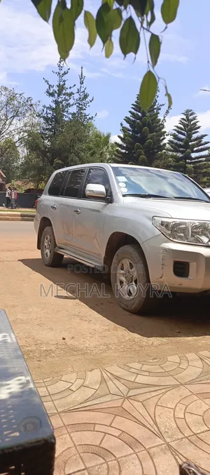 Toyota Land Cruiser 100 VX 4.2 DT Automatic 2005 White