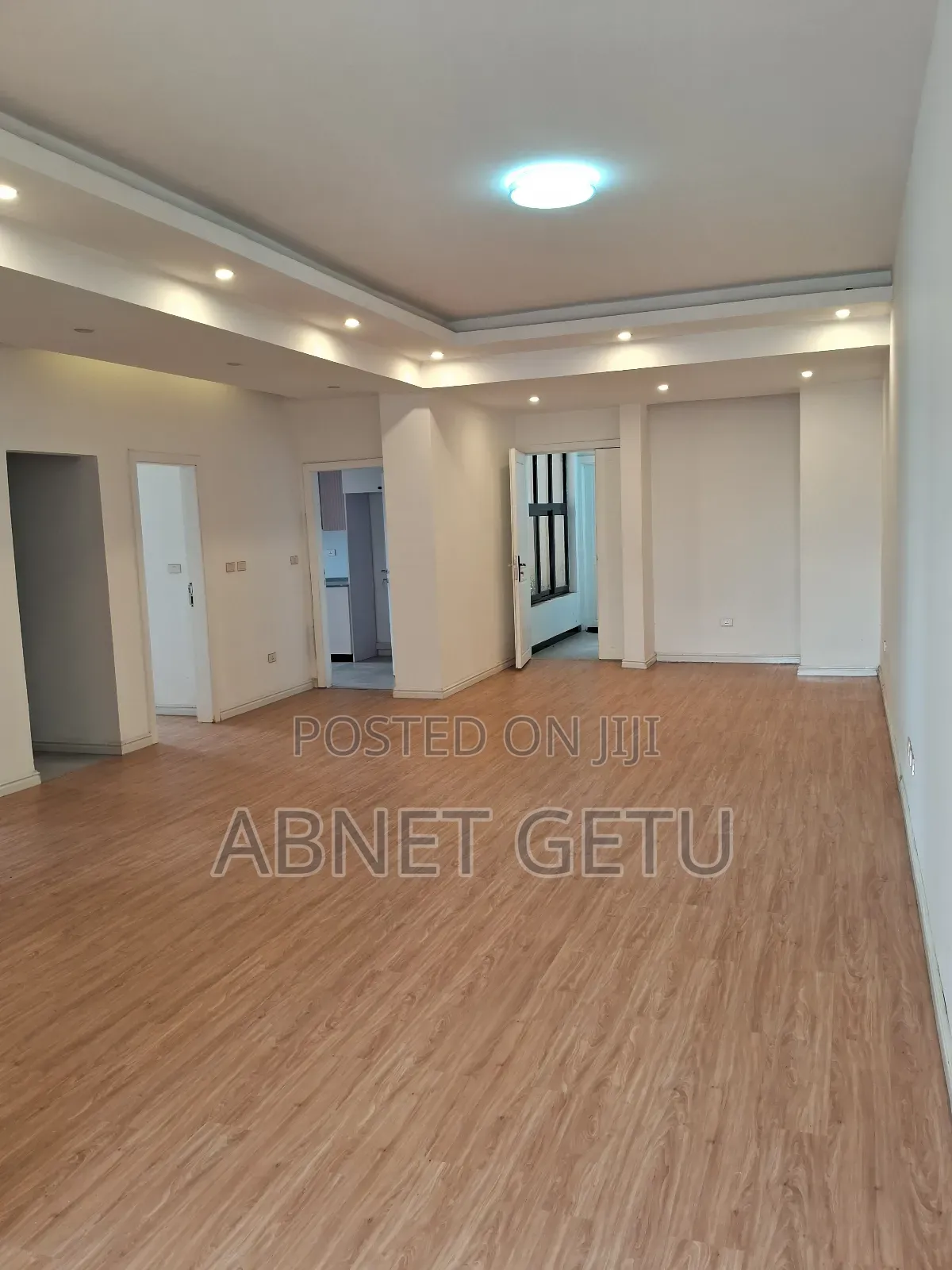 3bdrm Apartment in Jenboro Realestate, Bole for sale