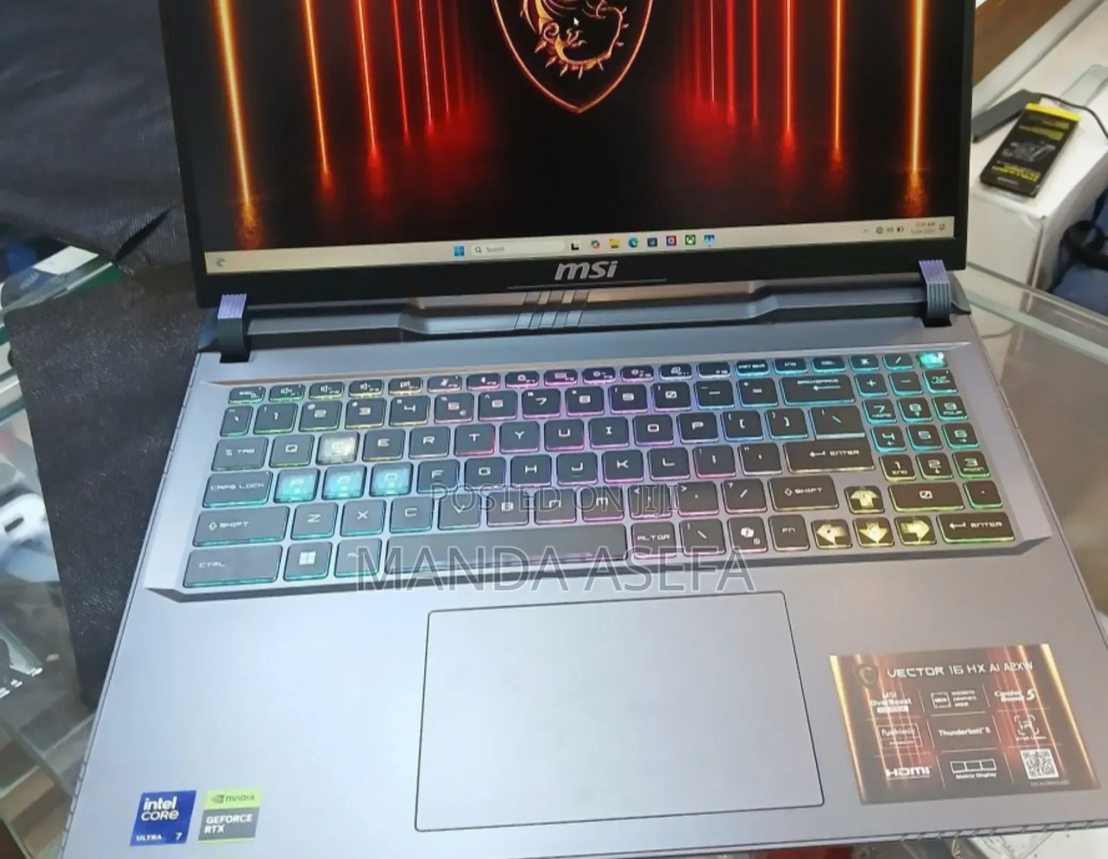 New Laptop MSI Vector 16 HX AI A2XWIG 16GB Intel Core Ultra 7 SSD 1T