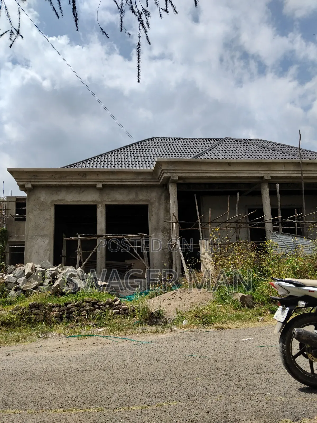 7bdrm Villa in Ropac, Yeka for sale