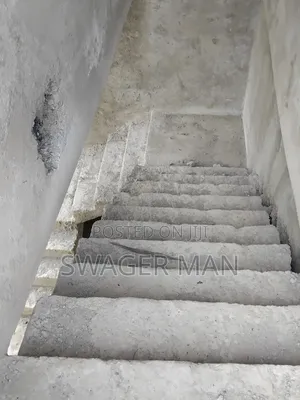 7bdrm Villa in Ropac, Yeka for sale