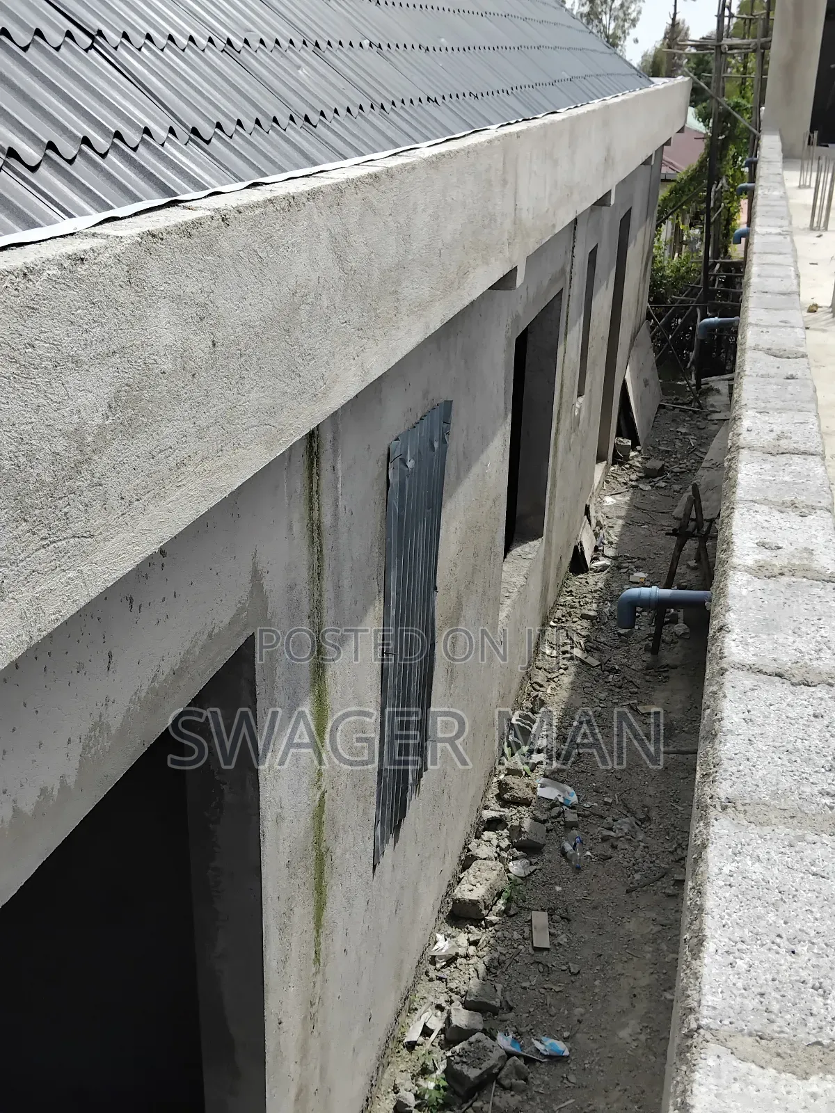 7bdrm Villa in Ropac, Yeka for sale