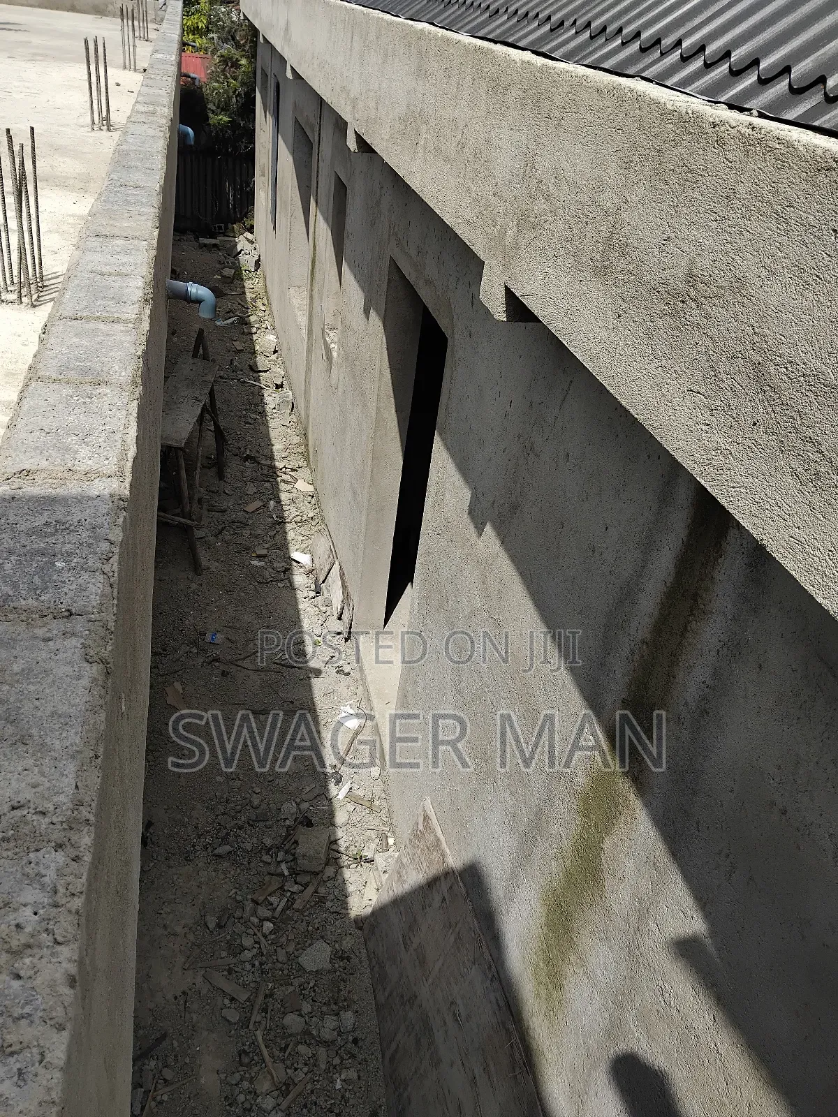 7bdrm Villa in Ropac, Yeka for sale