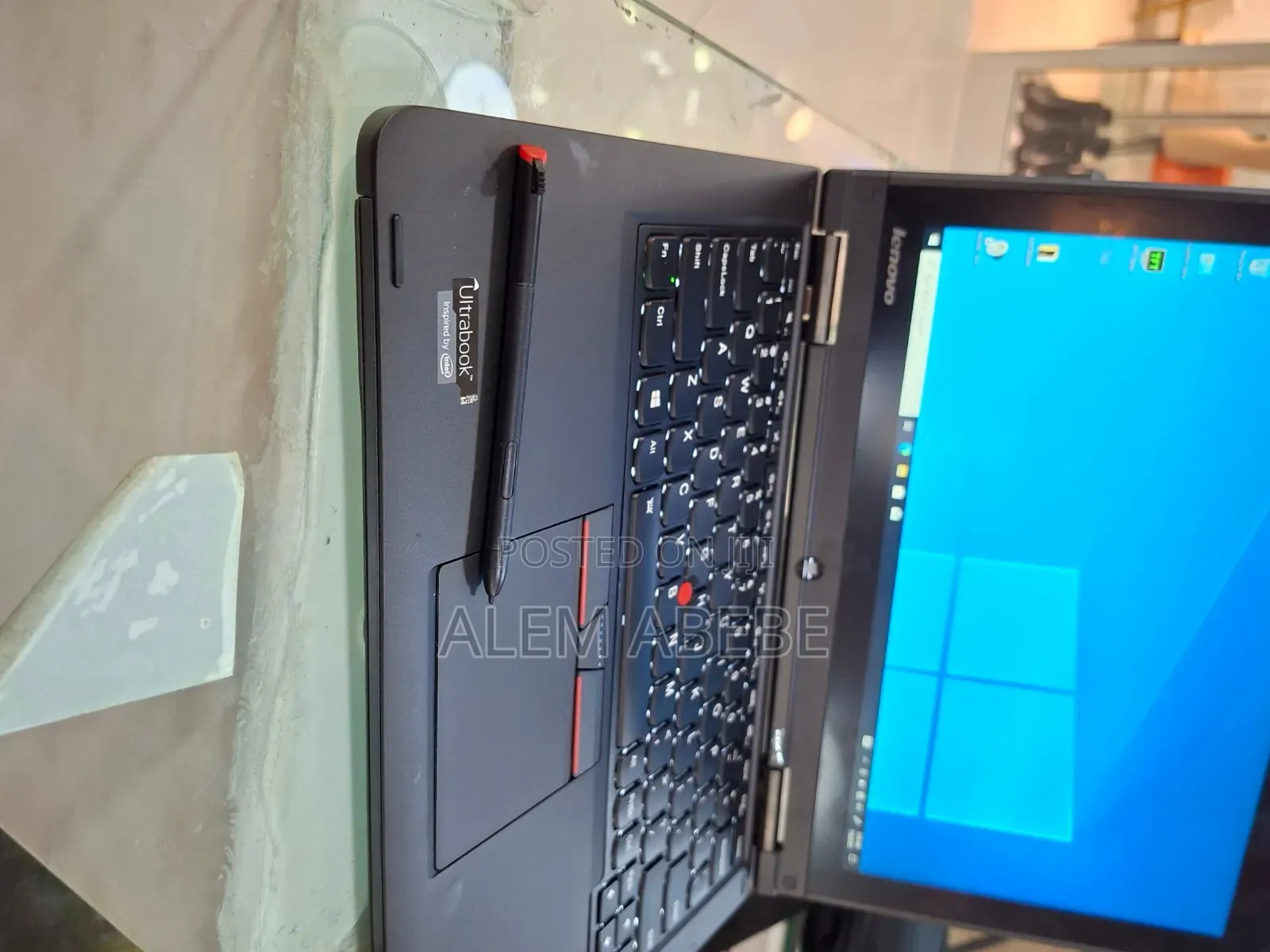 New Laptop Lenovo ThinkPad Yoga 370 8GB Intel Core I7 SSD 500GB