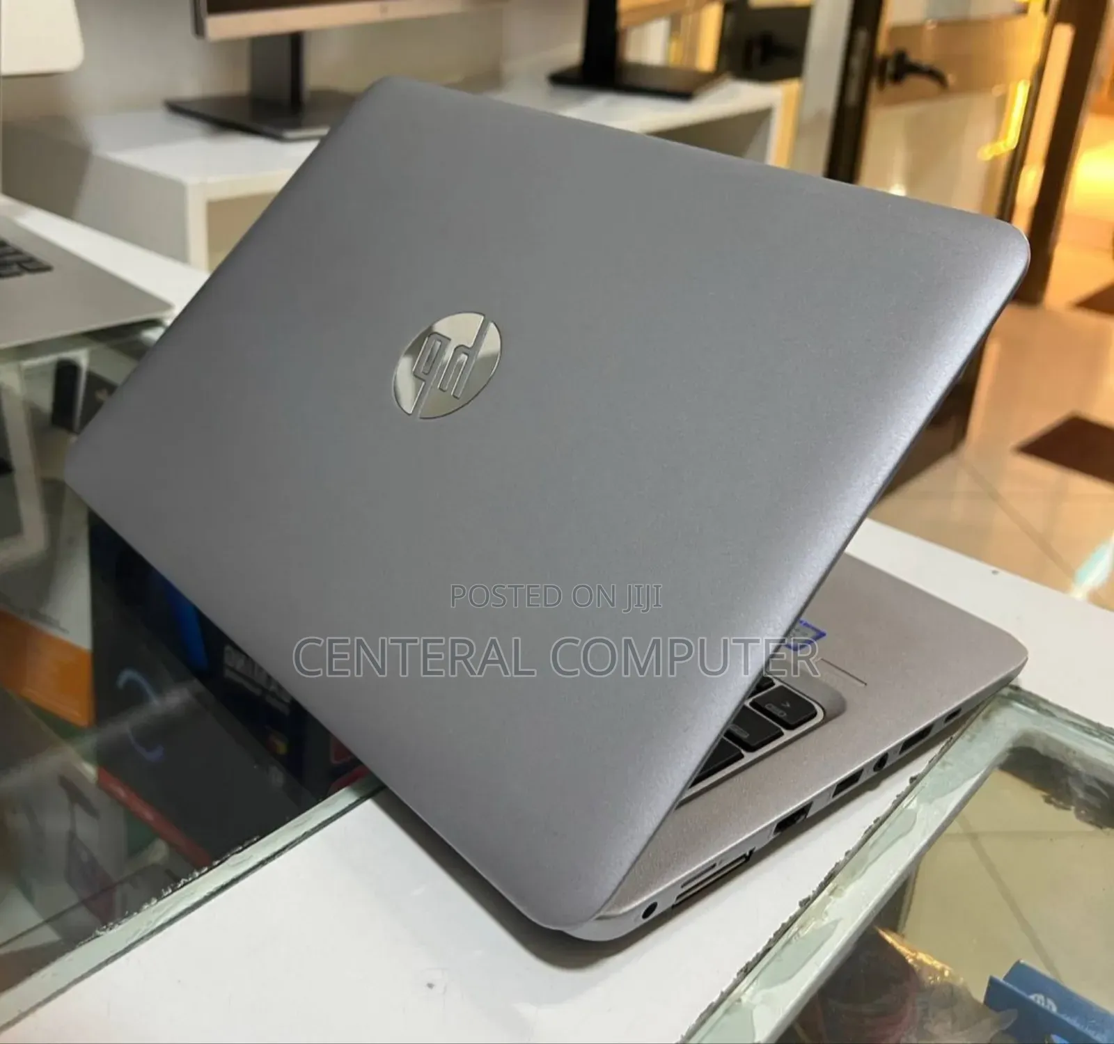 New Laptop HP EliteBook 820 8GB Intel Core I5 SSD 512GB