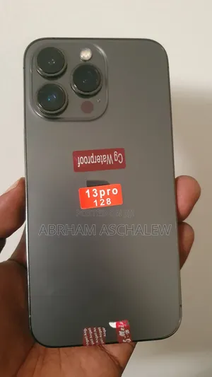 Photo - Apple iPhone 13 Pro 128 GB Black