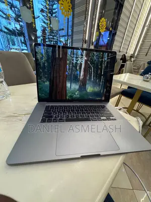 Photo - Laptop Apple MacBook Pro 2019 32GB Intel Core 7 HDD+SSD 1.5T