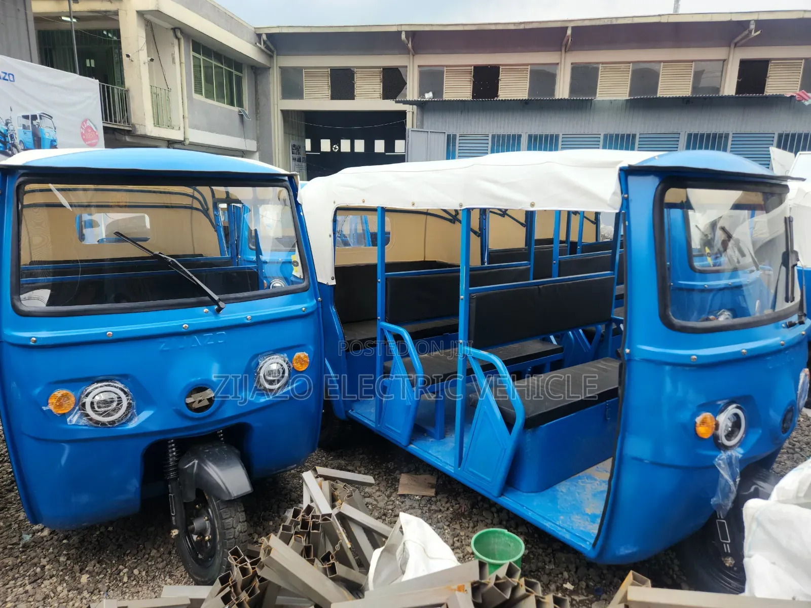Bajaj RE 2024 Blue