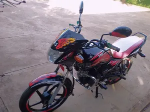 Photo - TVS HLX 125 2014 Black