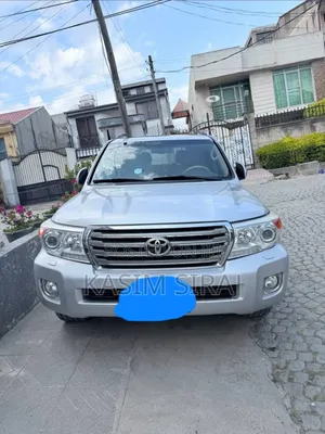 Photo - Toyota Land Cruiser 4.5 V8 GX-R 2014 Silver