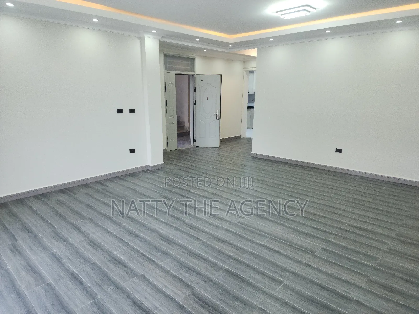 Furnished 10bdrm House in Summit, Bole for rent