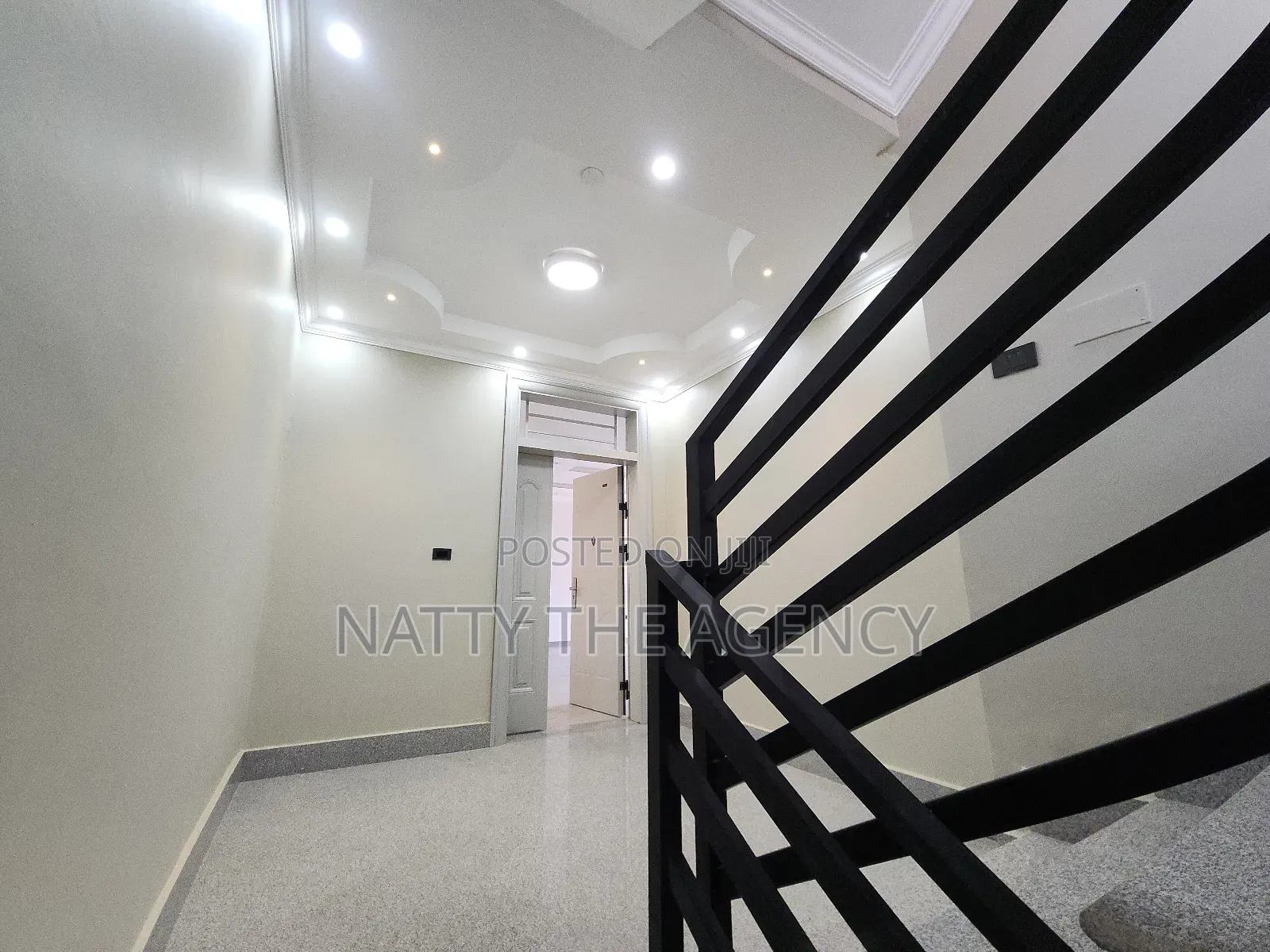 Furnished 10bdrm House in Summit, Bole for rent