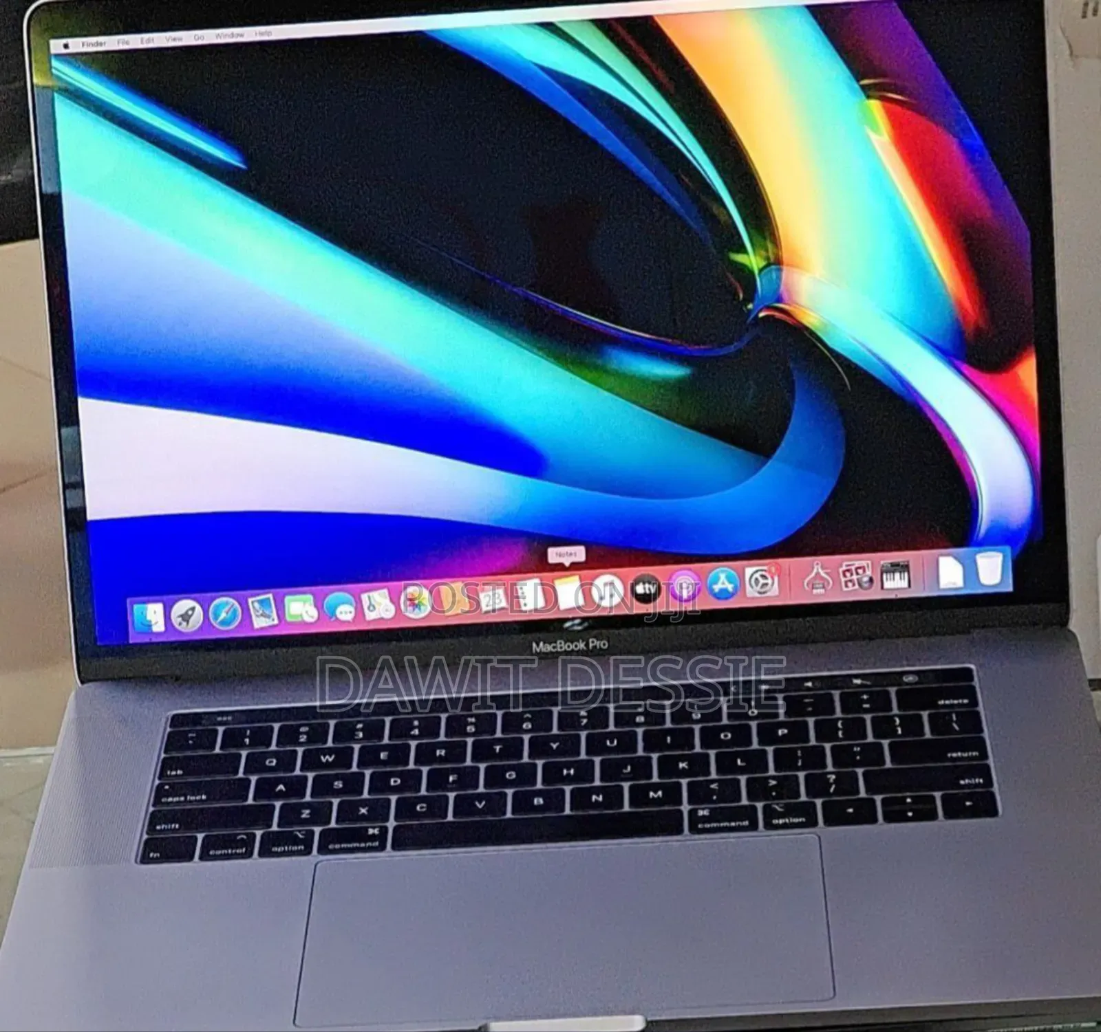 New Laptop Apple MacBook Pro 2019 32GB Intel Core I9 SSD 512GB