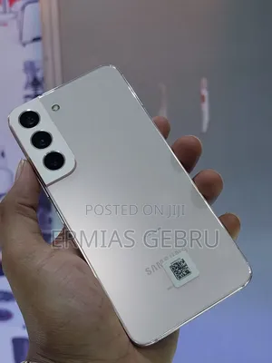 New Samsung Galaxy S22 5G 128 GB Silver