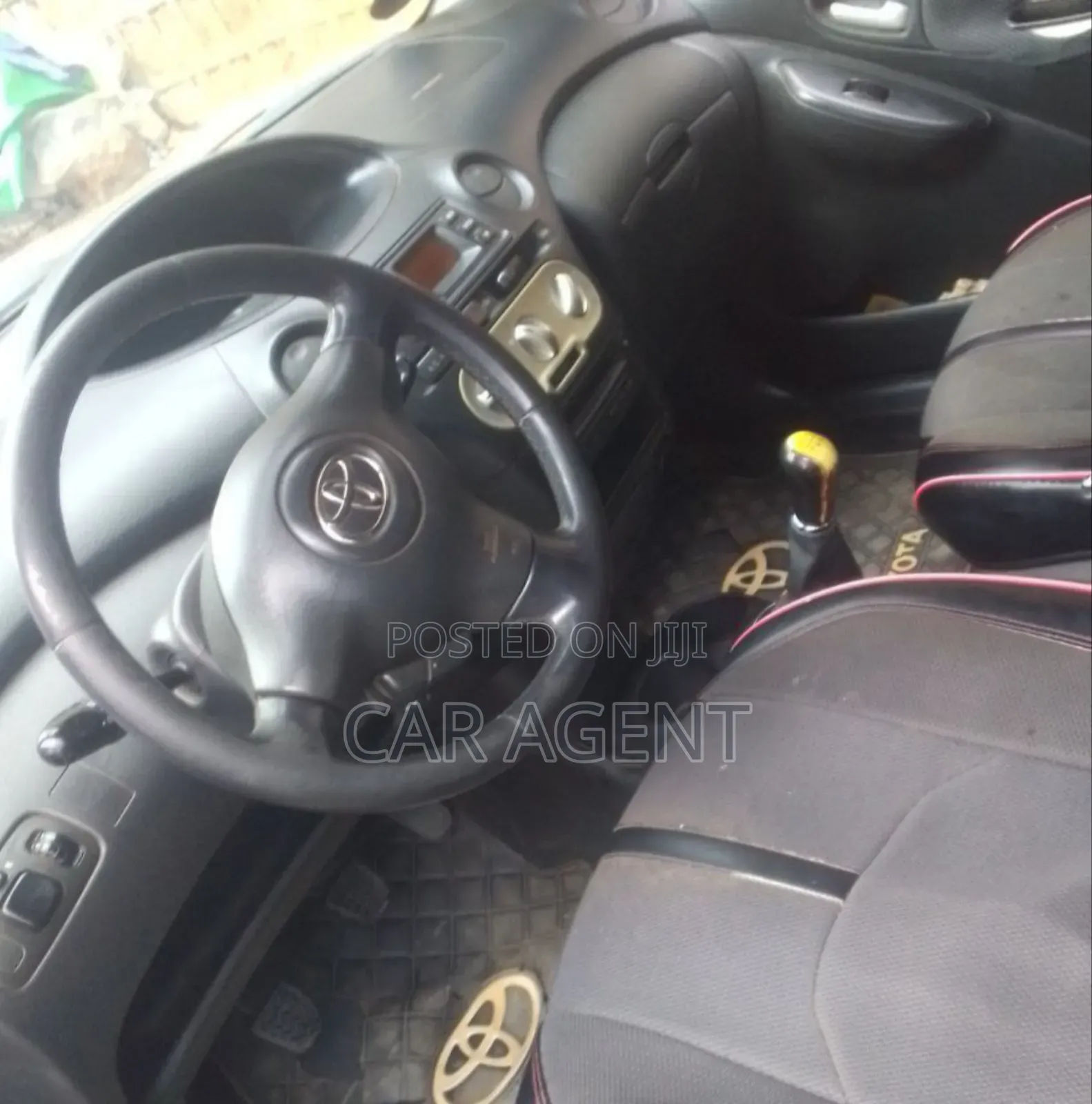 Toyota Vitz 2002 Gold