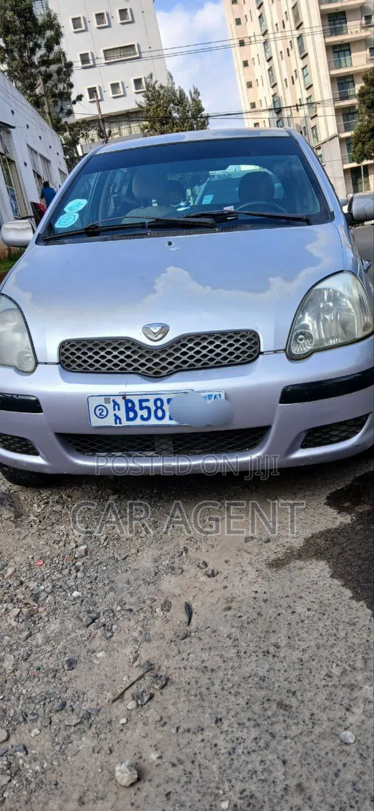 Toyota Vitz 2001 Silver