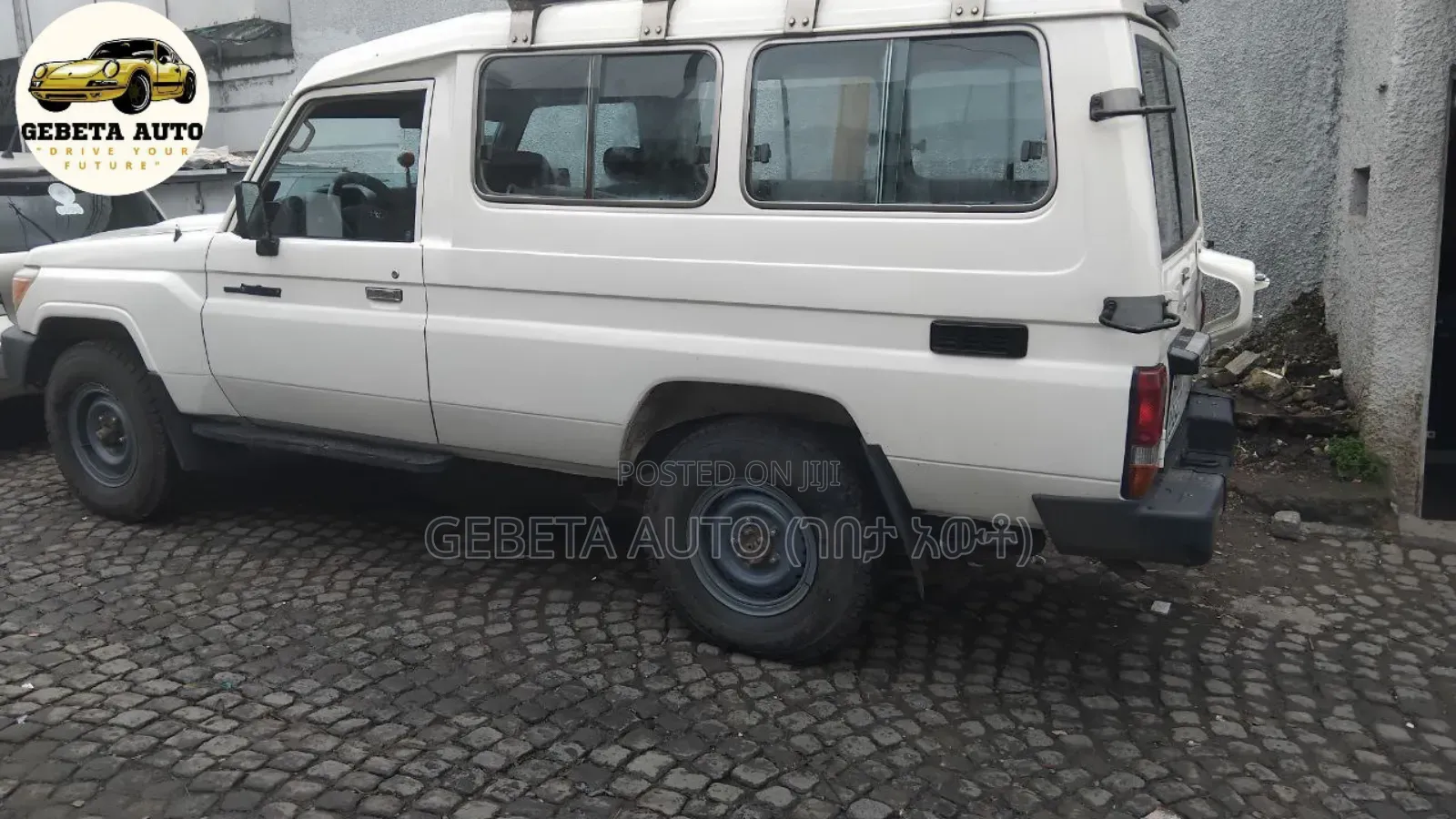 Toyota Land Cruiser 2012 White