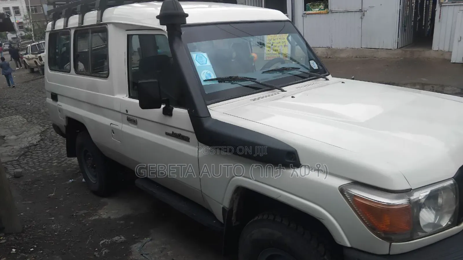 Toyota Land Cruiser 2012 White