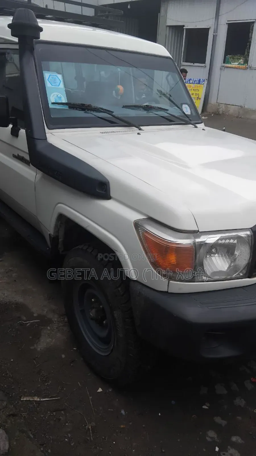 Toyota Land Cruiser 2012 White