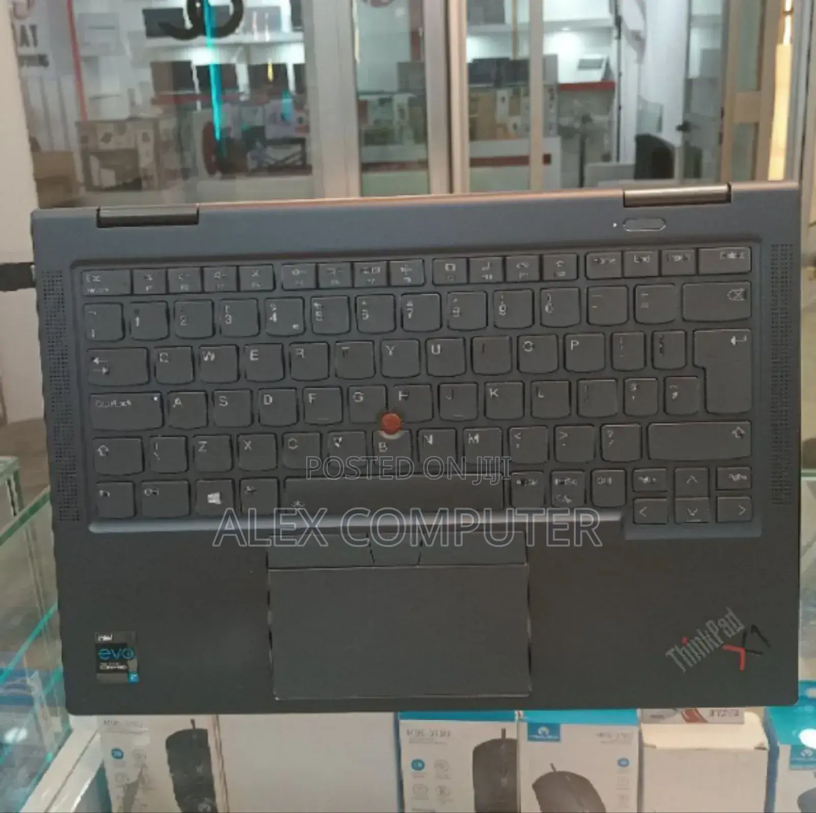 New Laptop Lenovo Thinkpad X1 Yoga 32GB Intel Core I7 SSD 512GB