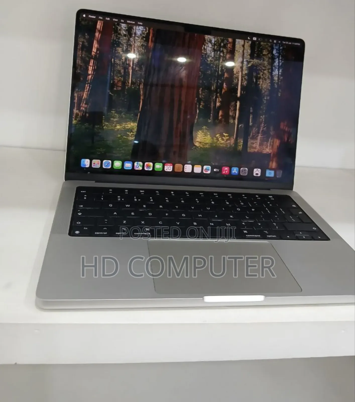 New Laptop Apple MacBook Pro 2021 M1 16GB Apple M1 Pro SSD 1T