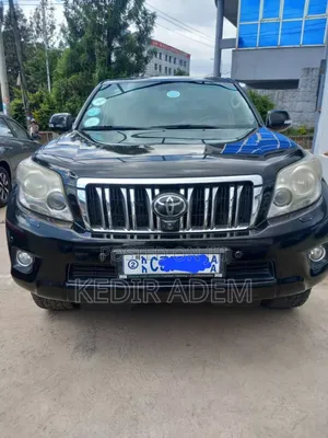 Photo - Toyota Land Cruiser Prado 2013 Black